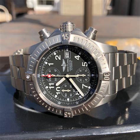 breitling avenger e13360 titanium.